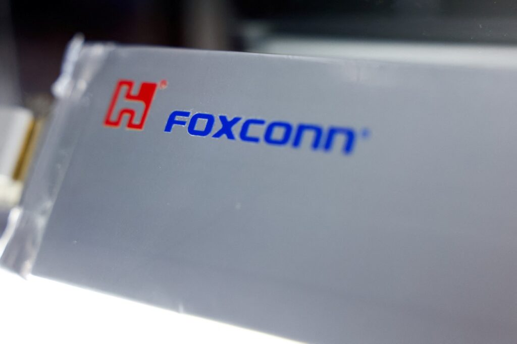 Bateria de lítio da Foxconn é exposta em evento anual da empresa em Taipé