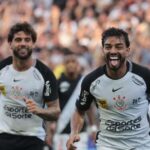 Corinthians vence Vasco e Diniz mantém invencibilidade no Brasileirão