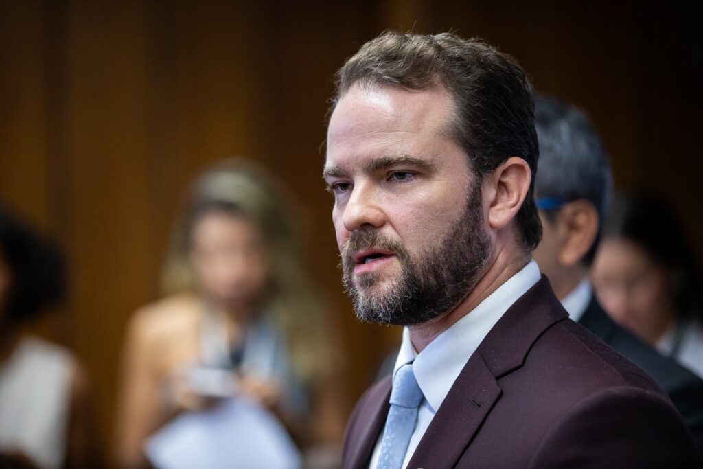 1-55199249110-8d099d956c-o