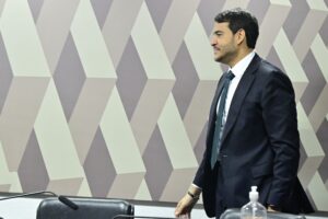 A polêmica declaração de Bittar sobre Caetano Veloso e suas consequências