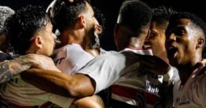 1-565730514-bazaart37a03d65-027b-472f-90aa-e459c6619