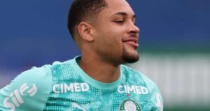 Desafios do Palmeiras: O que a lesão de Vitor Roque significa para o time