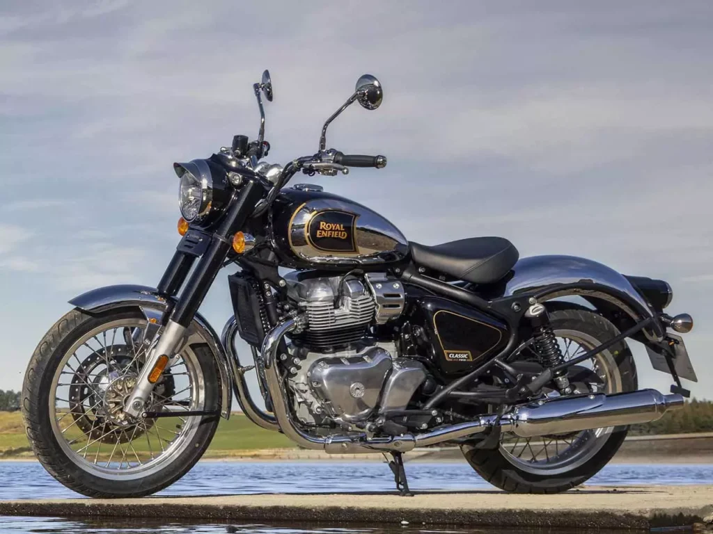 1-Royal-Enfield-classic-650-2027-Black-Chrome-2