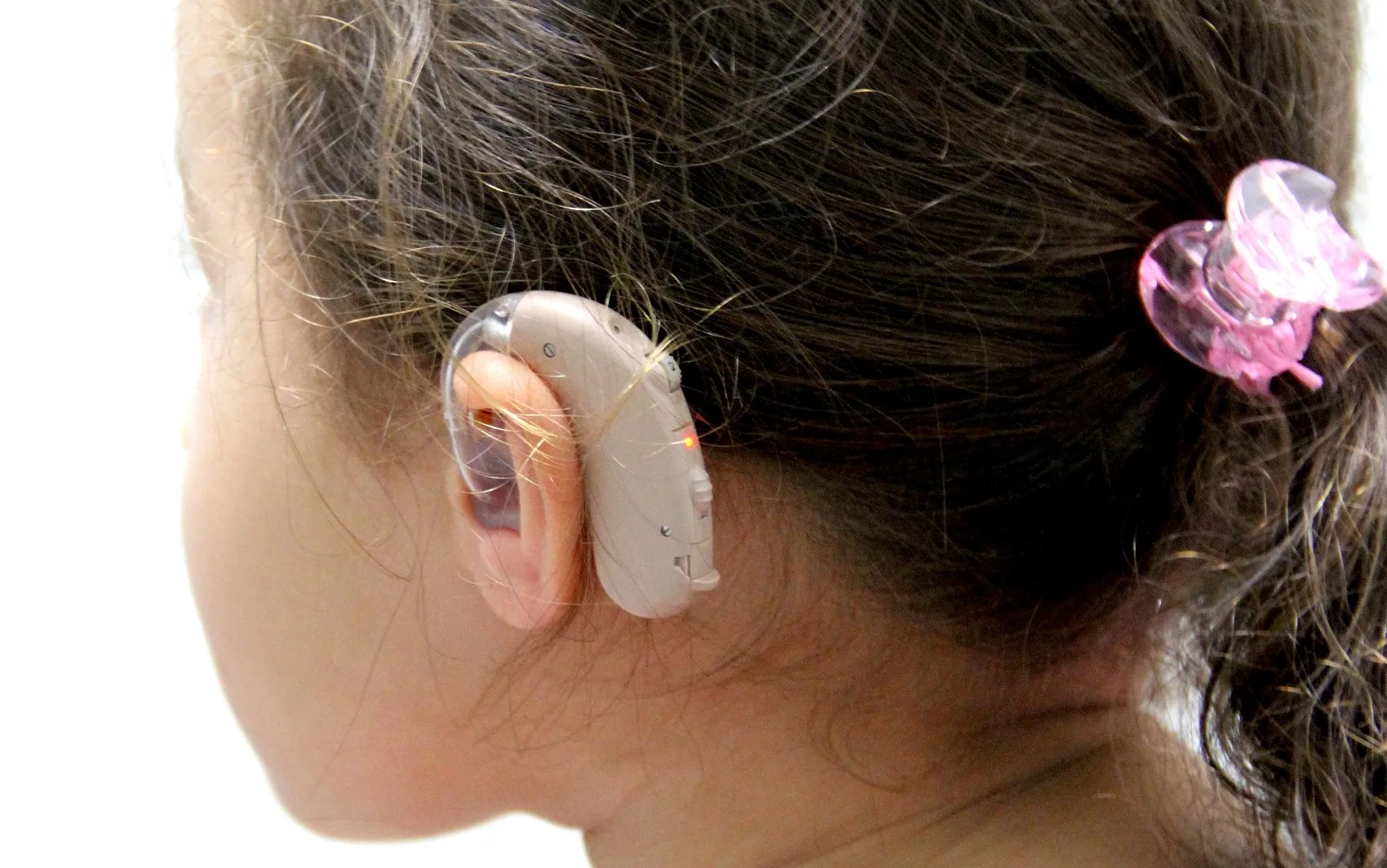 Terapia genética revolucionária para perda auditiva chega aos EUA