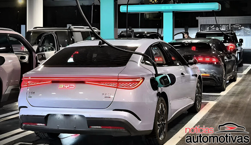 1-byd-flagra-novo-carregador-1500-kw-1