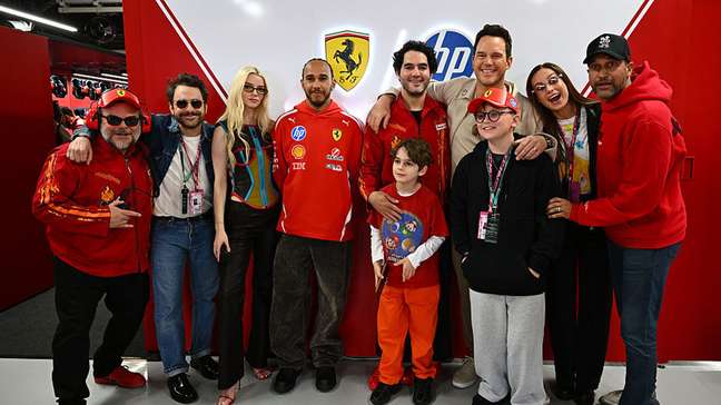 1-elenco-1-qxw5bod5lq3n