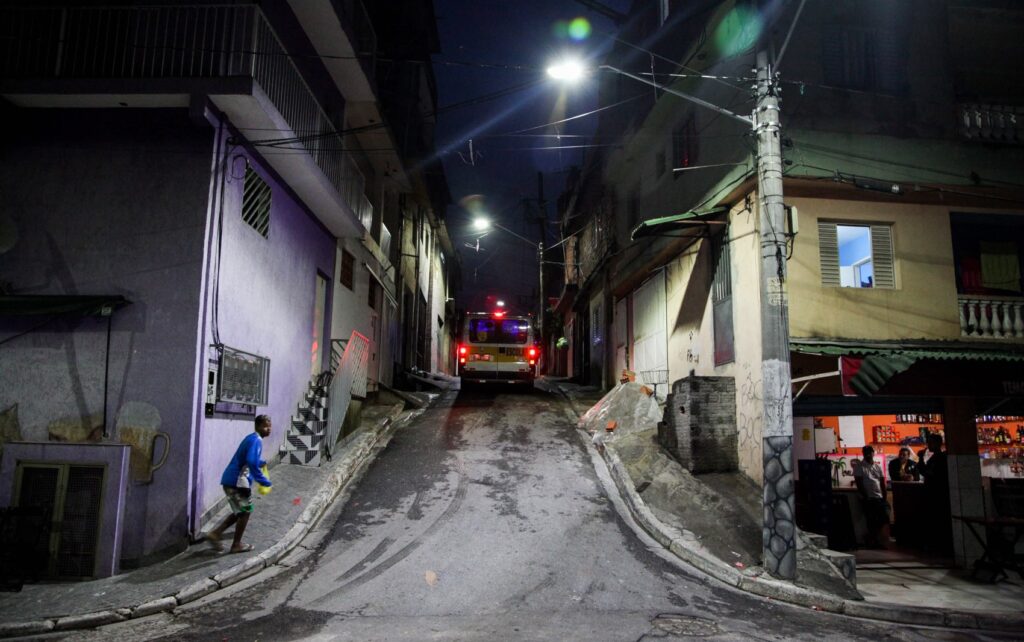 1-entrega_pontos_de_iluminacao_de_led_renato_ribeiro