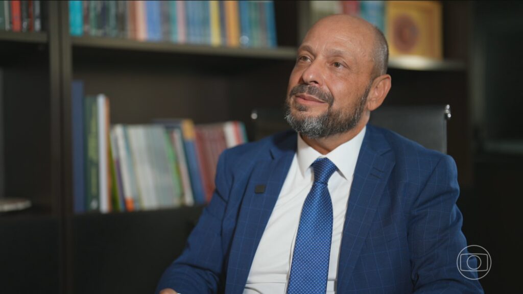 1-globo-canal-4-20250502-2000-frame-70145