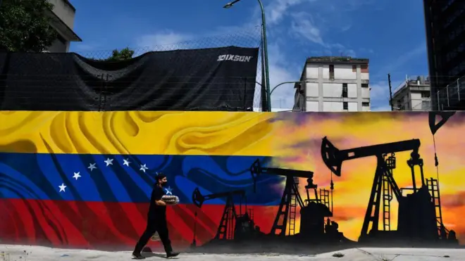 Trump Ordena Bloqueio Total de Petroleiros Venezuelanos: Crise se Aprofunda