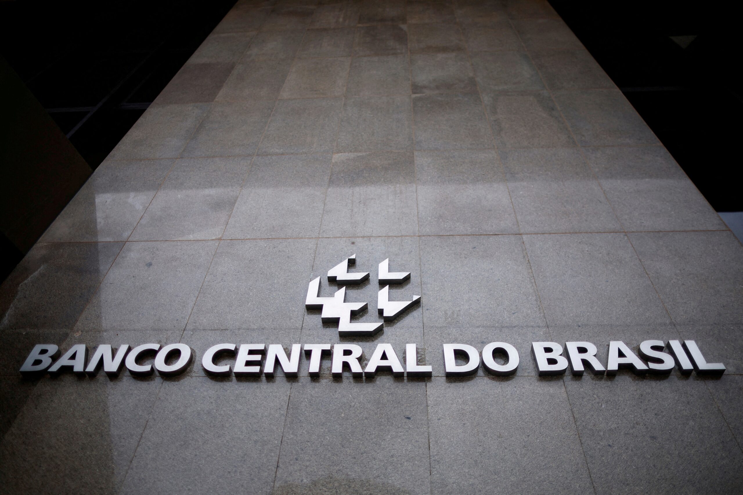PEC da autonomia do BC: o que a votação de hoje muda na sua vida