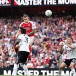 Arsenal avança na Premier League e se prepara para decisão na Champions