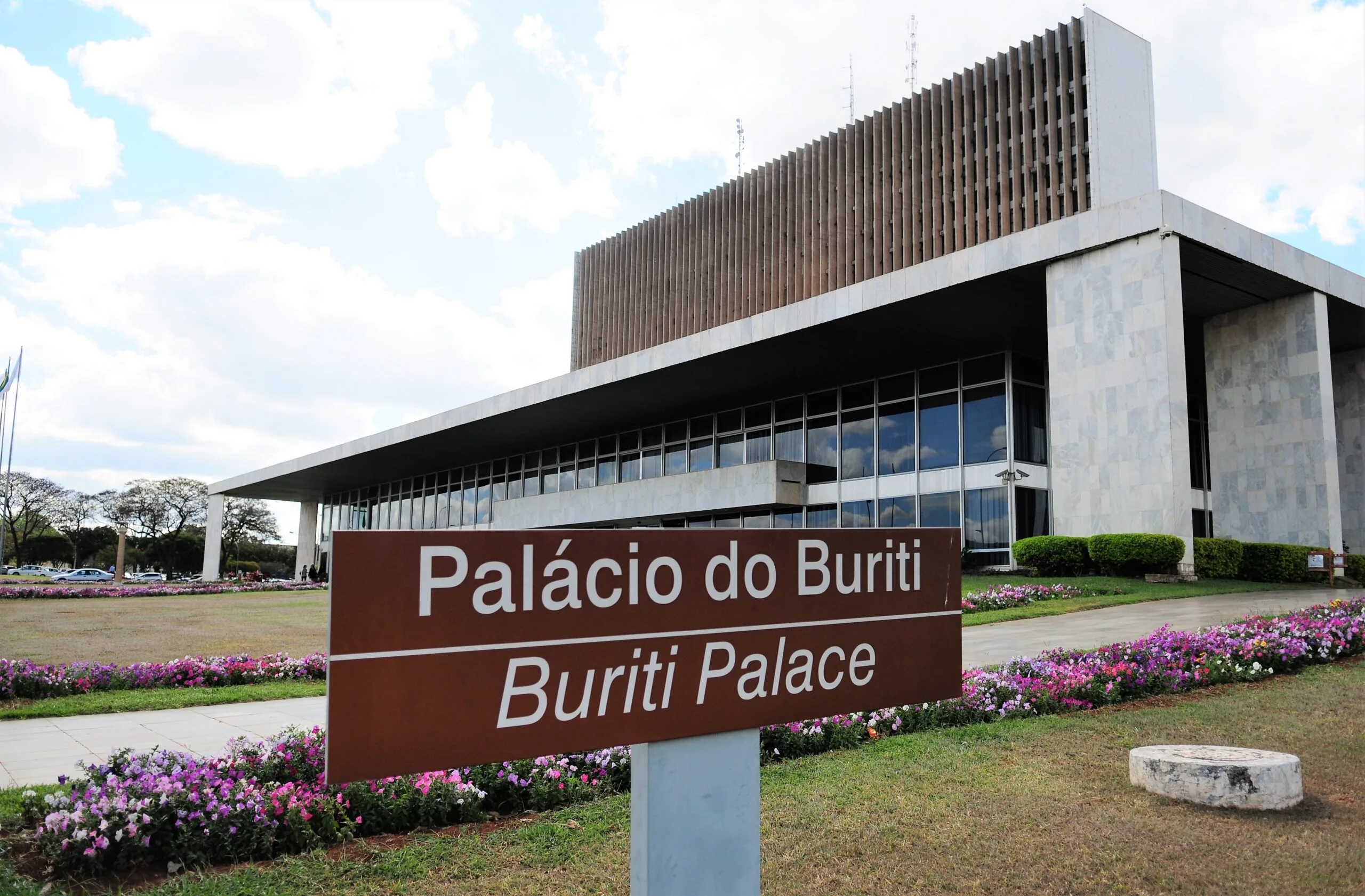 Crise Fiscal no Distrito Federal: O Que Esperar até 2027?