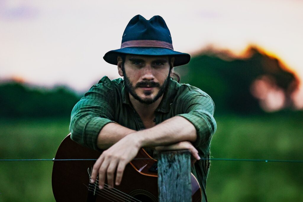 A Revolução de Gabriel Sater: 25 anos de Música e Raízes Caipiras