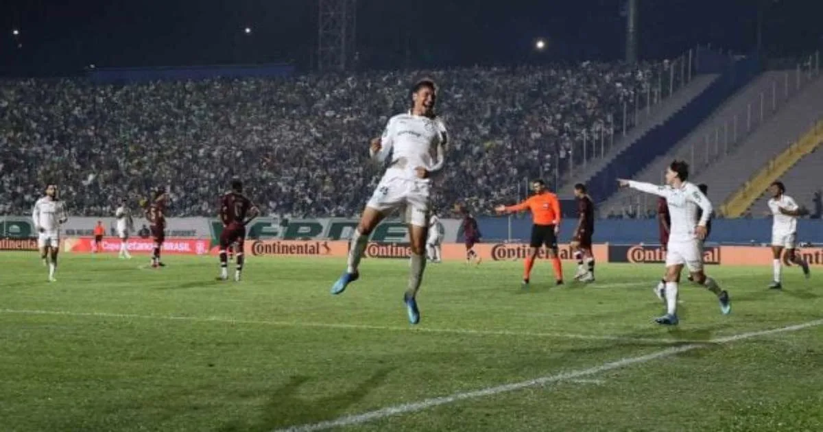 Palmeiras avança com goleada e novos talentos se destacam