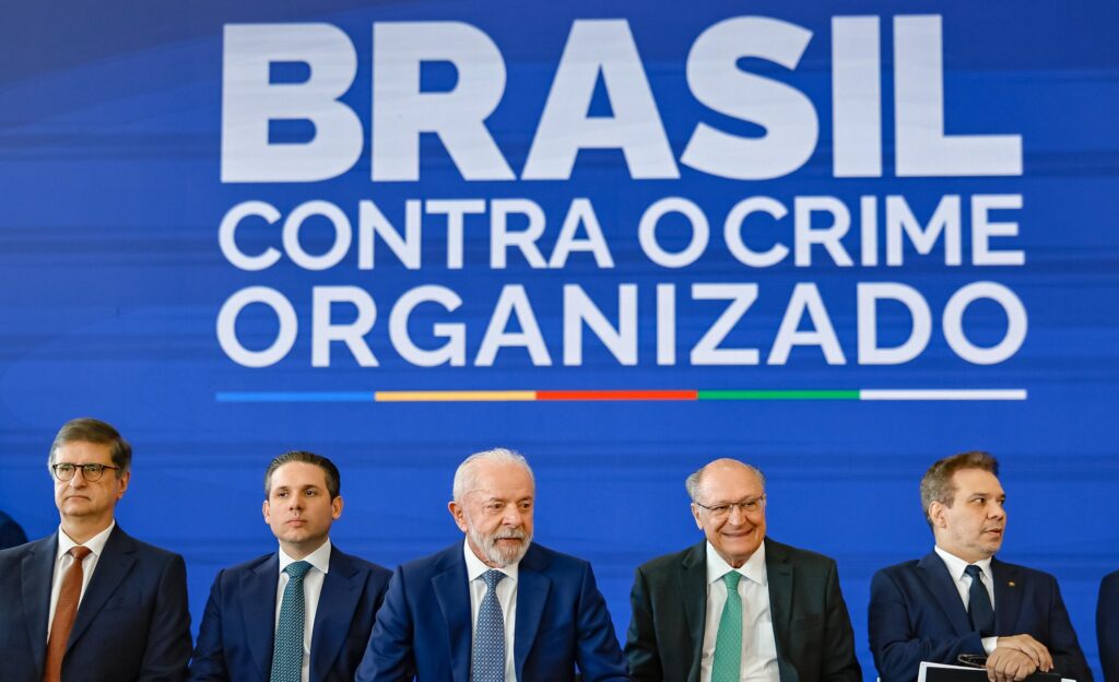Lula Pede Entrega de Criminosos em Reunião com Trump e Recria Ministério da Segurança