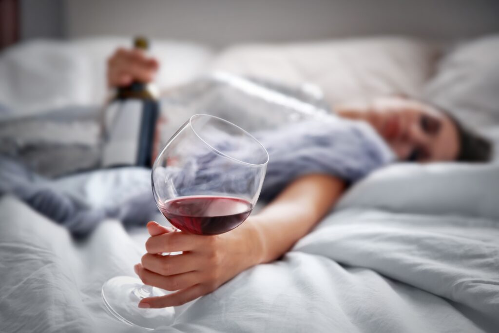 Álcool Antes de Dormir: Aliado ou Vilão do Sono?