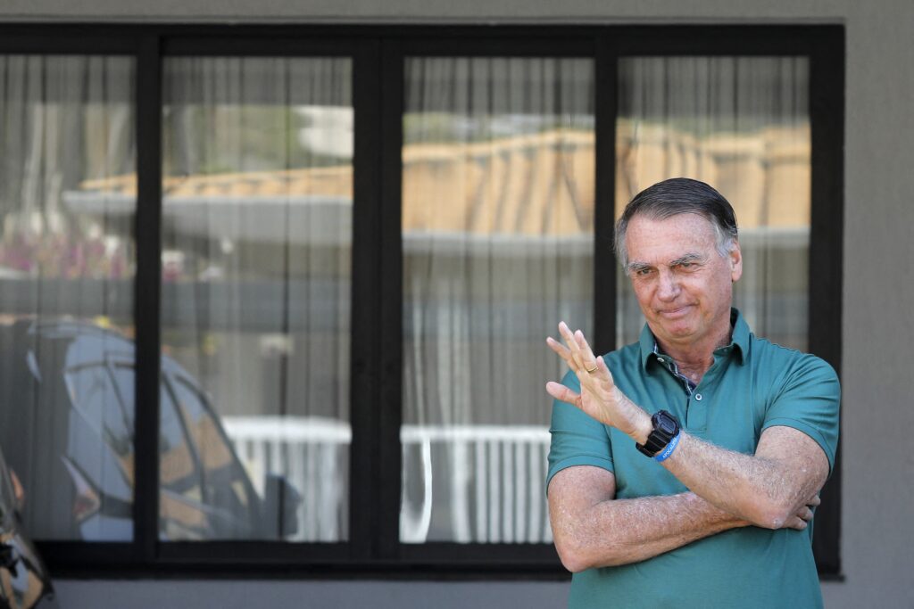 Cirurgia de Bolsonaro: O que isso significa para o futuro político?