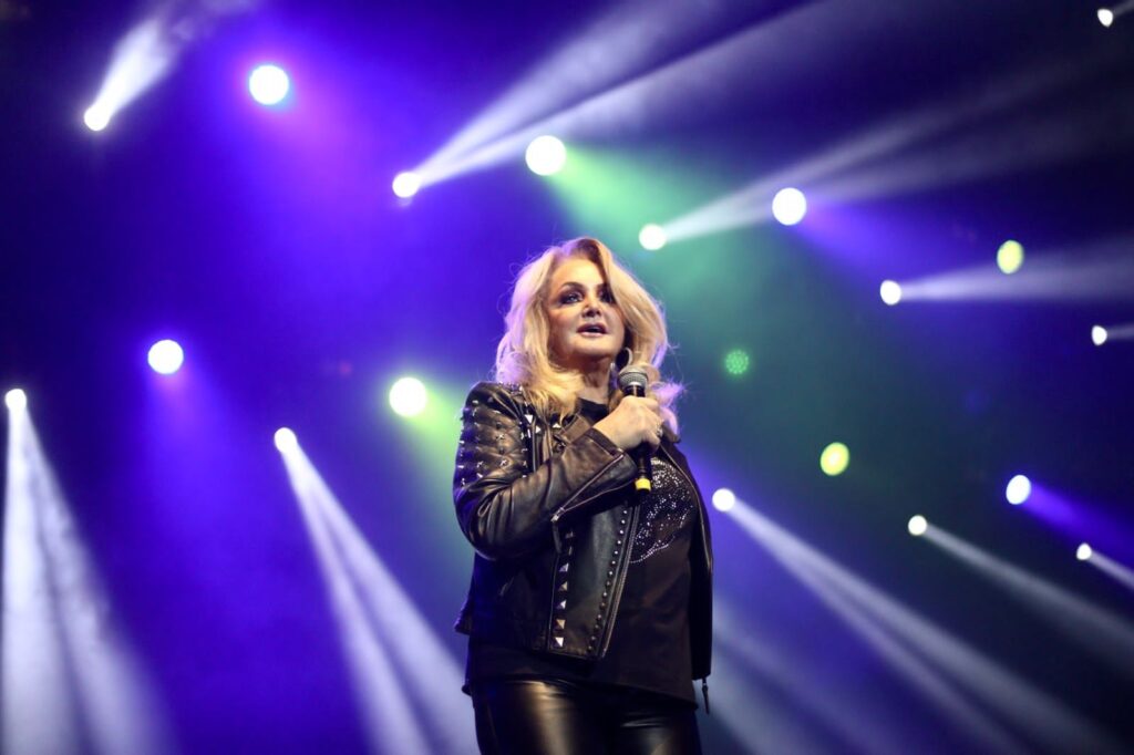 O estado de saúde de Bonnie Tyler: uma atualização e o impacto na música
