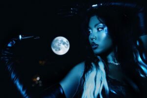 Budah surpreende com ‘Frequência Lunar’ e feats de Pabllo Vittar e Iza