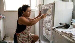 Como Usar Secador de Cabelo para Descongelar Freezer: Dicas e Cuidados