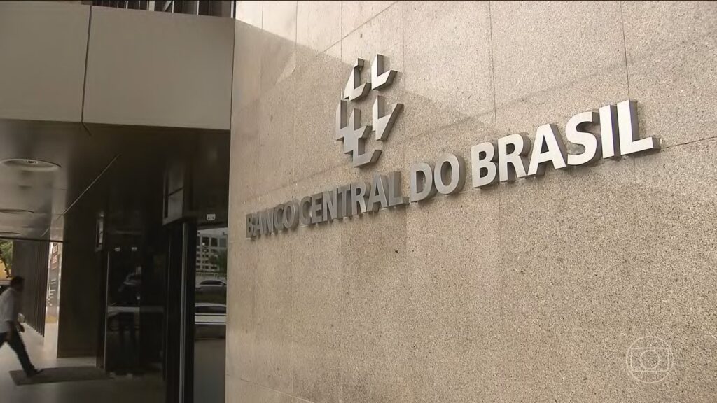 BRB atrasa balanço e BC nega prazo: entenda os riscos reais