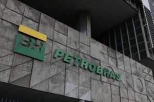 Aumento de 18% no QAV: O que isso significa para os brasileiros?