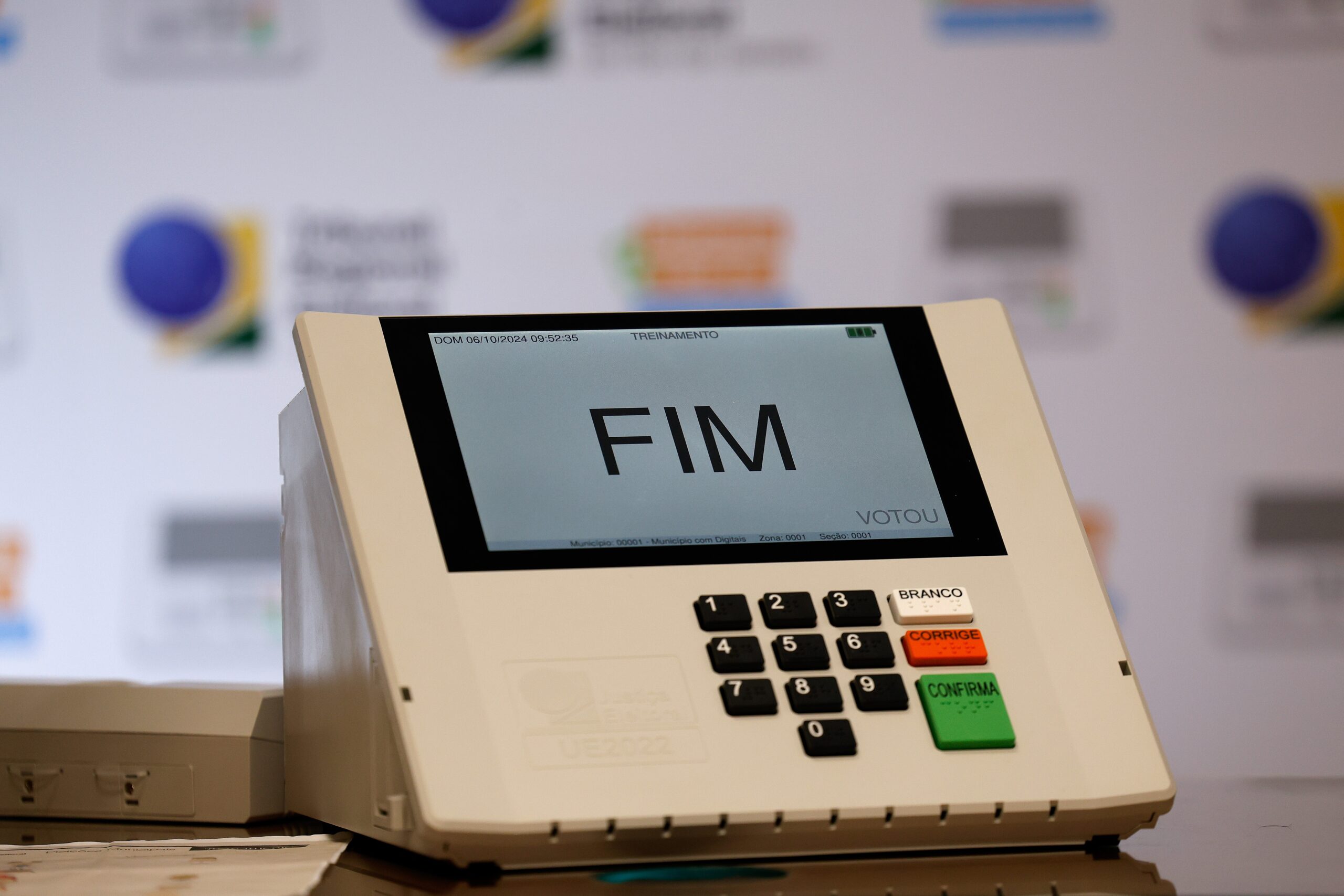 1 milhão de eleitores no exterior: o que muda na eleição de 2026