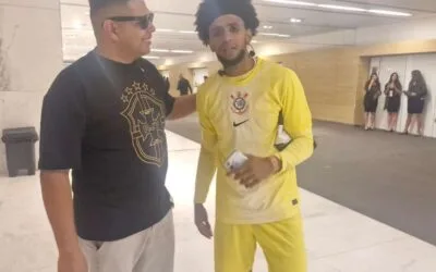 Sósia de Hugo Souza vai ao estádio e viraliza: 'Sou entregador'