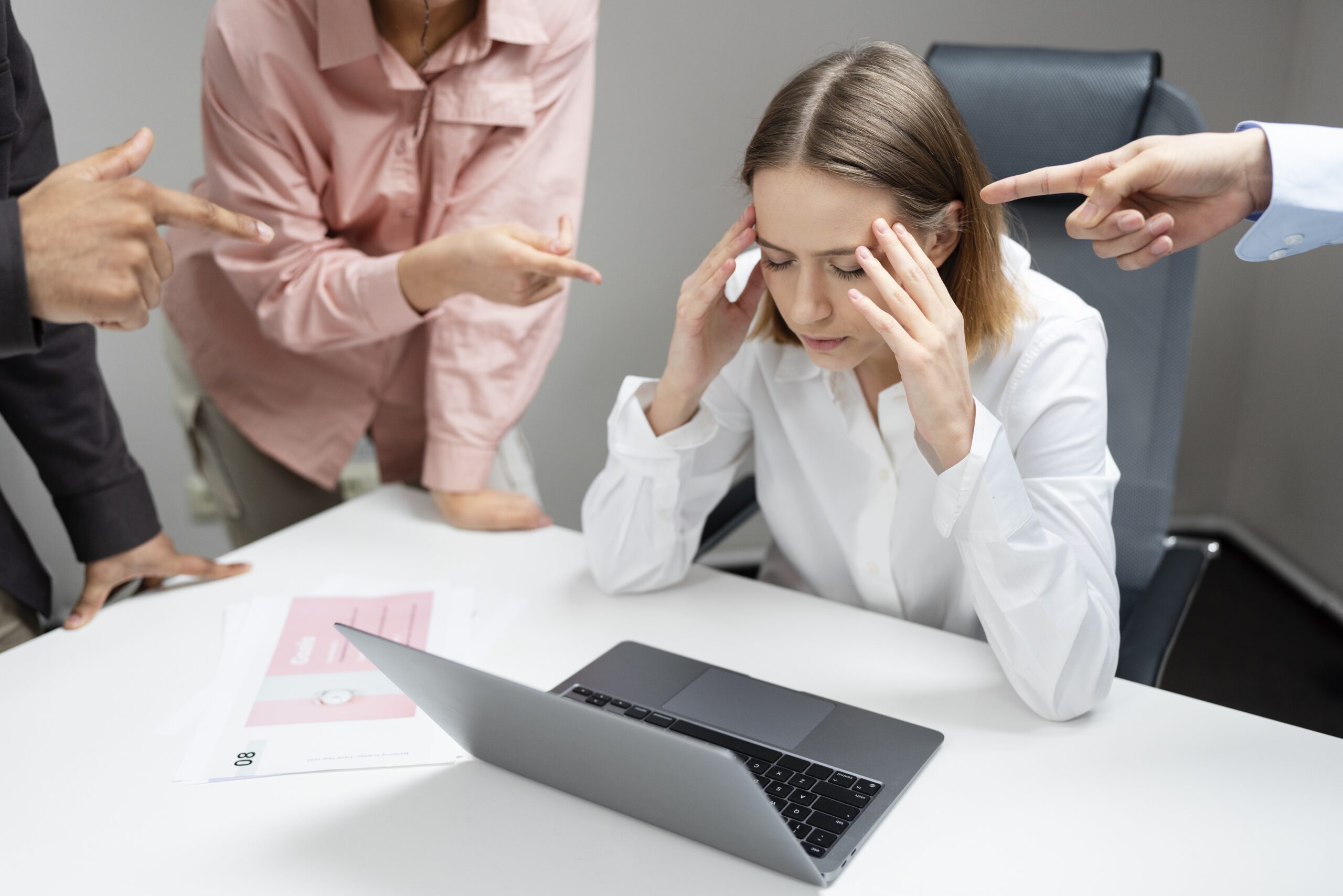NR-1 em vigor: como a nova lei protege sua saúde mental