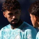 Palmeiras na pausa: treino intenso e a espera por Vitor Roque