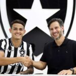 Botafogo renova com joia de 17 anos até 2030 com multa de R$ 755 milhões