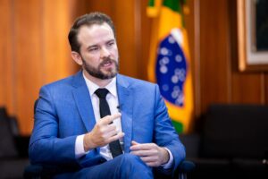 Tarifaço dos EUA: Brasil reage e prepara defesa da economia
