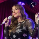 Malu Rodrigues homenageia Erasmo Carlos em show no Rio