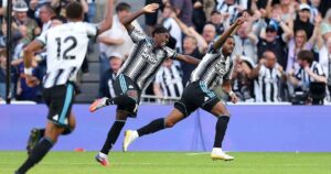 Liverpool empata no último minuto contra Newcastle